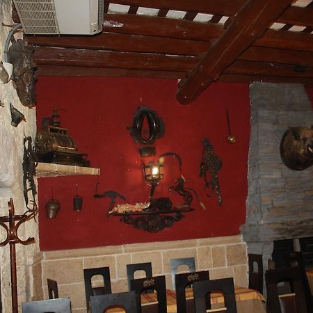 Hostal Restaurante La Diligencia Cunit Ngoại thất bức ảnh