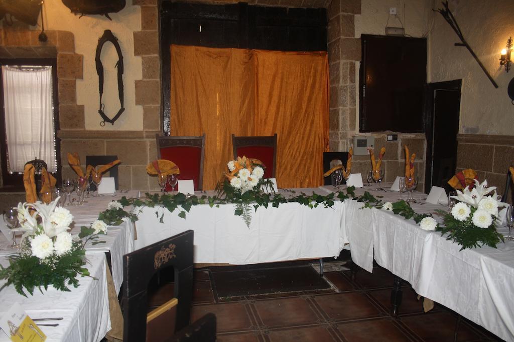 Hostal Restaurante La Diligencia Cunit Ngoại thất bức ảnh