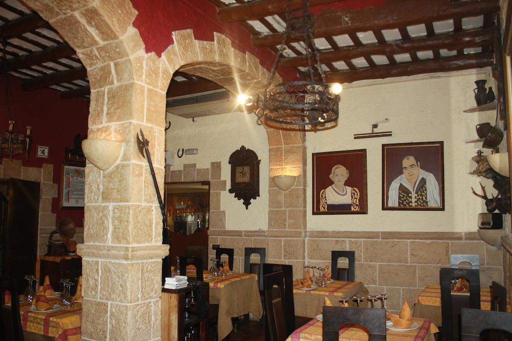 Hostal Restaurante La Diligencia Cunit Ngoại thất bức ảnh