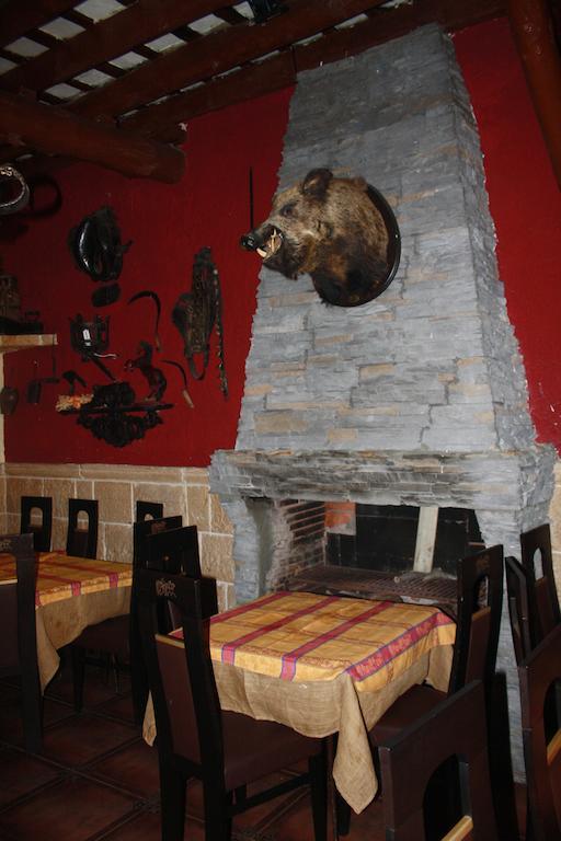 Hostal Restaurante La Diligencia Cunit Ngoại thất bức ảnh