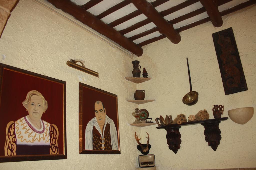 Hostal Restaurante La Diligencia Cunit Ngoại thất bức ảnh