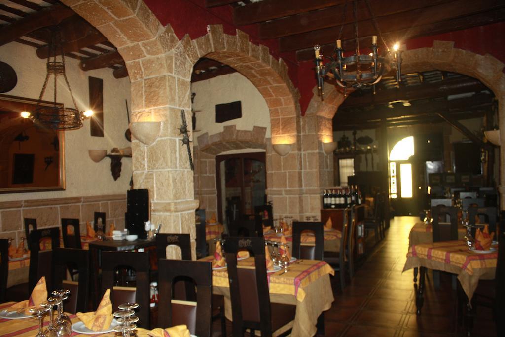 Hostal Restaurante La Diligencia Cunit Ngoại thất bức ảnh