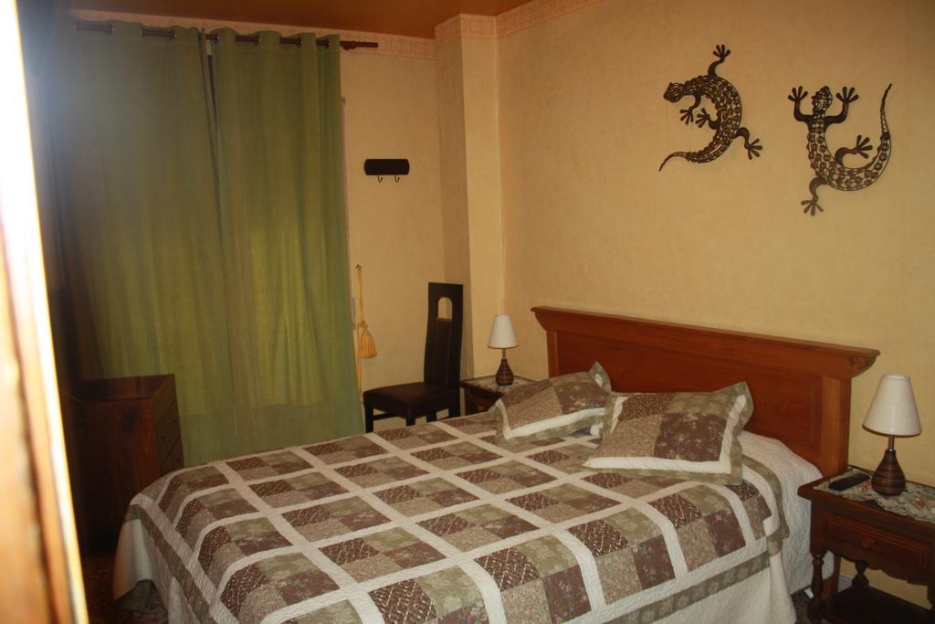 Hostal Restaurante La Diligencia Cunit Phòng bức ảnh