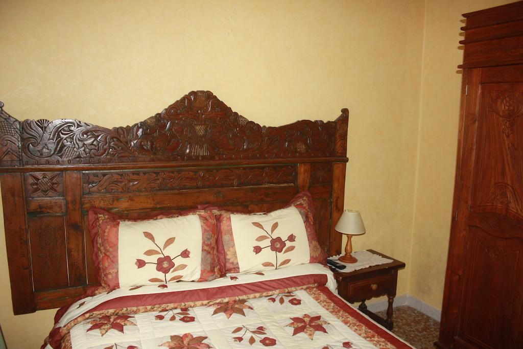 Hostal Restaurante La Diligencia Cunit Phòng bức ảnh