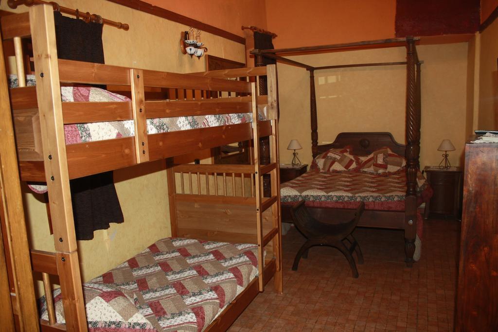 Hostal Restaurante La Diligencia Cunit Phòng bức ảnh