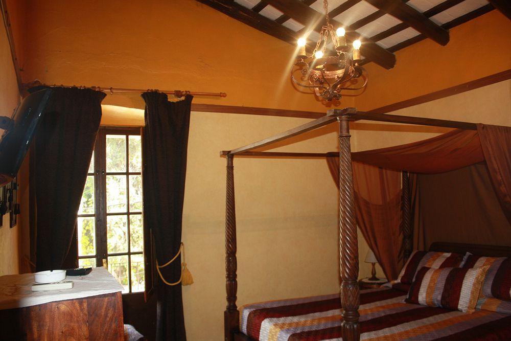Hostal Restaurante La Diligencia Cunit Ngoại thất bức ảnh