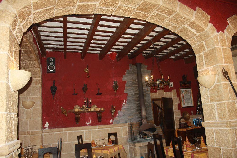 Hostal Restaurante La Diligencia Cunit Ngoại thất bức ảnh