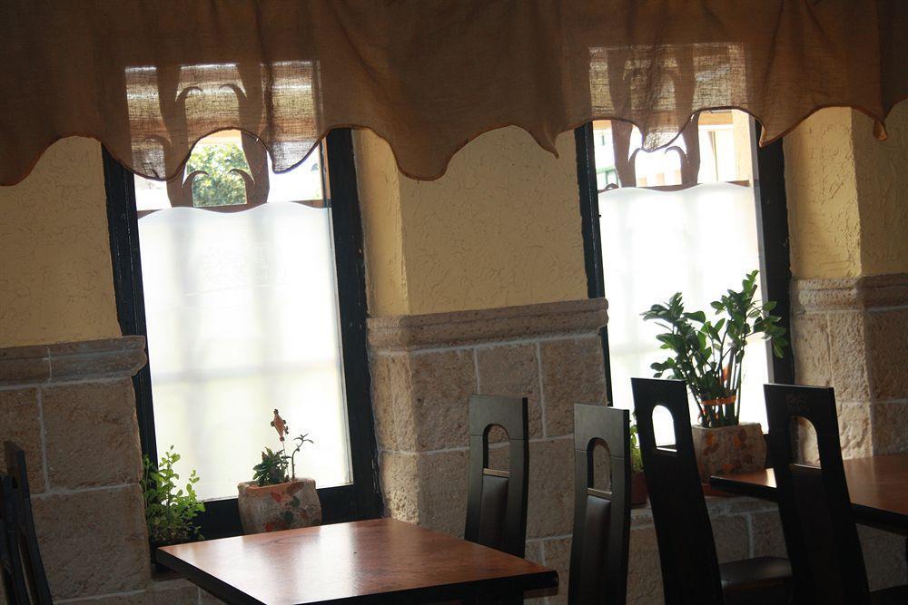 Hostal Restaurante La Diligencia Cunit Ngoại thất bức ảnh