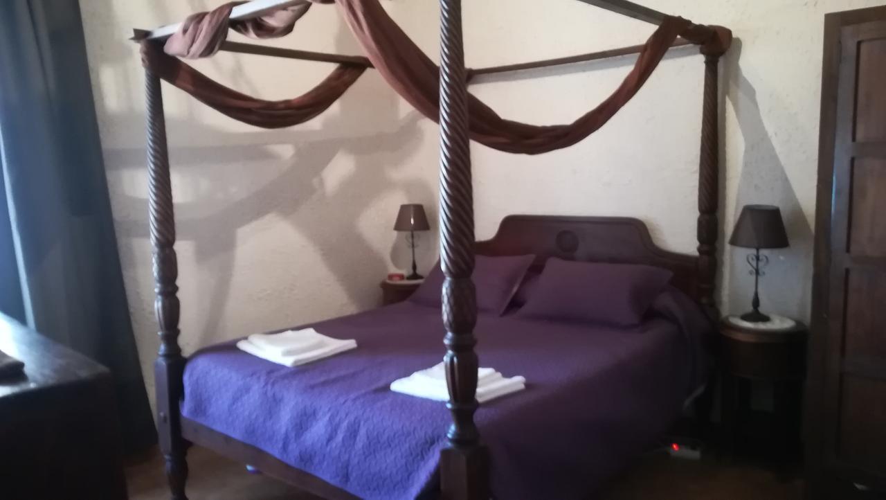 Hostal Restaurante La Diligencia Cunit Ngoại thất bức ảnh