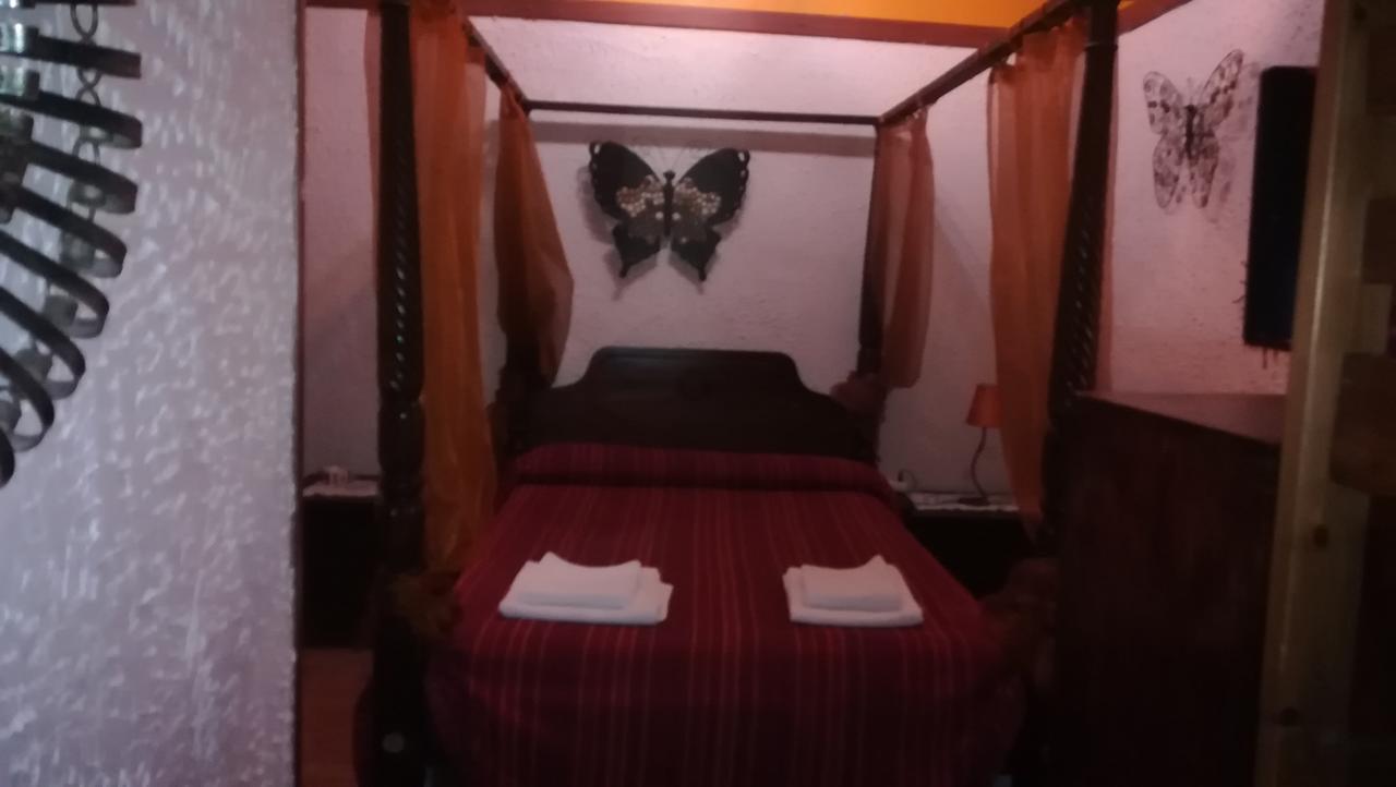Hostal Restaurante La Diligencia Cunit Ngoại thất bức ảnh