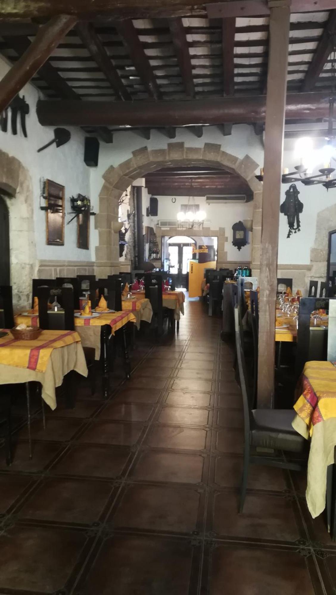Hostal Restaurante La Diligencia Cunit Ngoại thất bức ảnh
