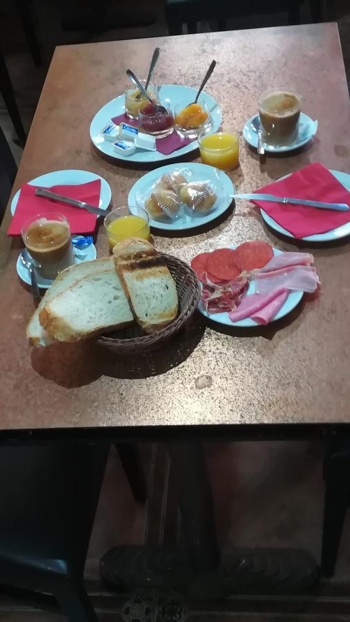 Hostal Restaurante La Diligencia Cunit Ngoại thất bức ảnh